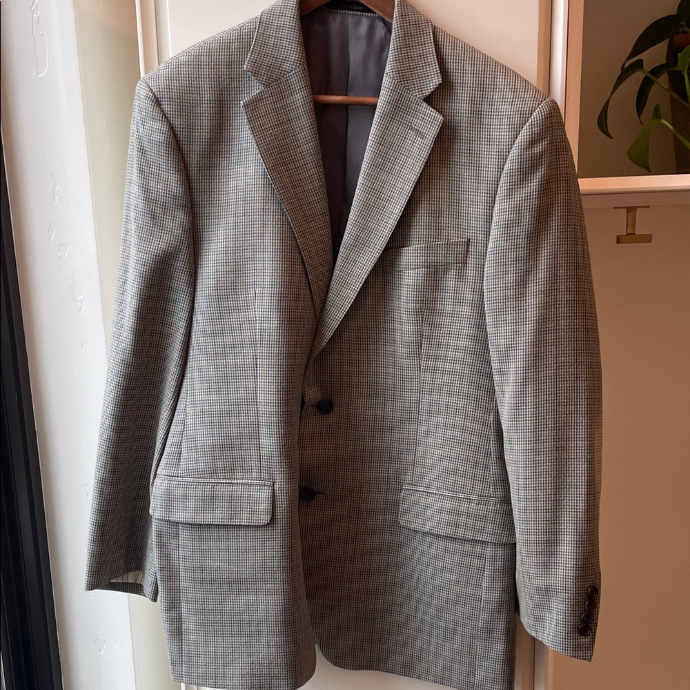 Lauren Ralph Lauren Classic 2-Button Blazer. Great colors. 23” Pit to Pit. EUC